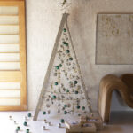 How to create a magical ladder Christmas tree from items in your home