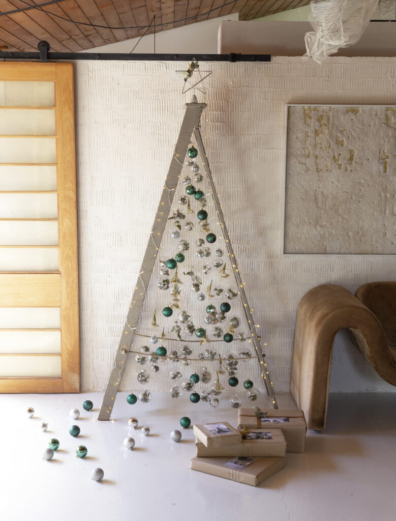 How to create a magical ladder Christmas tree from items in your home