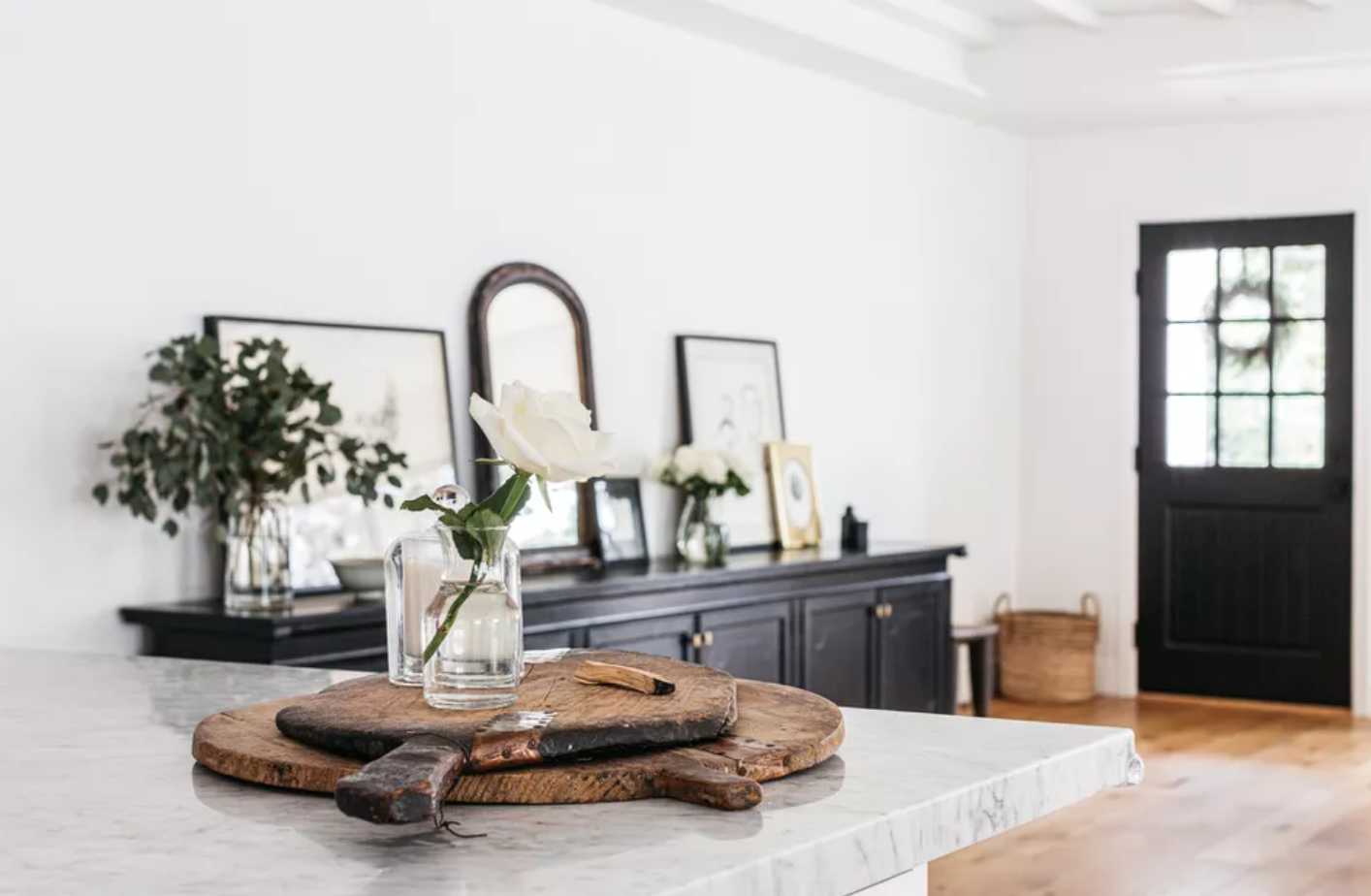 10 Best White Paint Colors to Brighten Up a Space