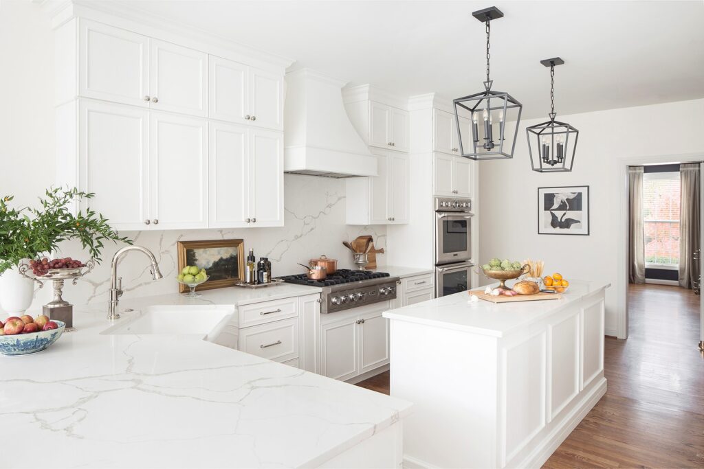 MONOCHROMATIC SPACES ARE TRENDING IN 2021