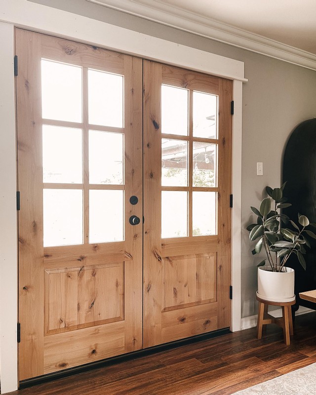 14 Antique Doors to Add a Little Chic Antique to Your Home