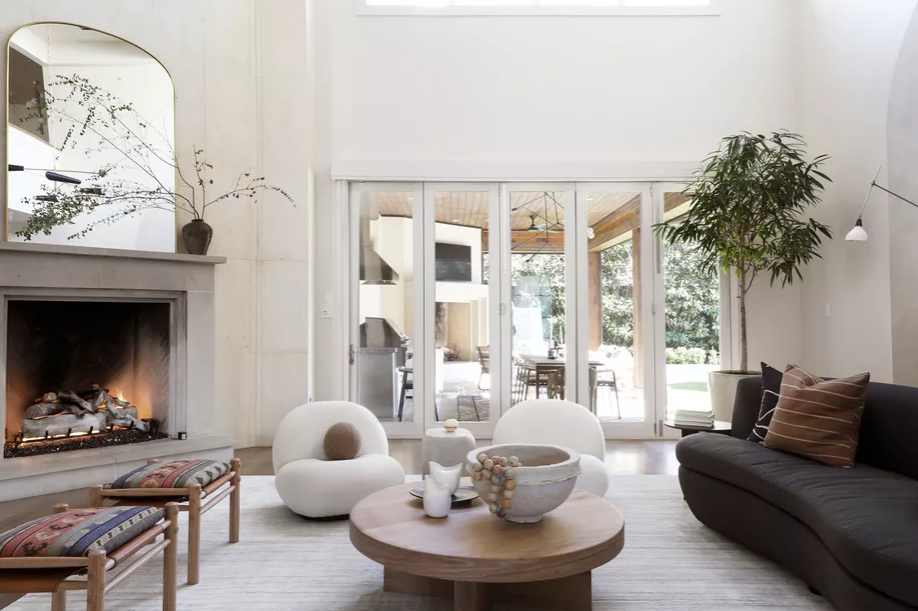 9 Furniture Trends Designers Expect to See in 2022
