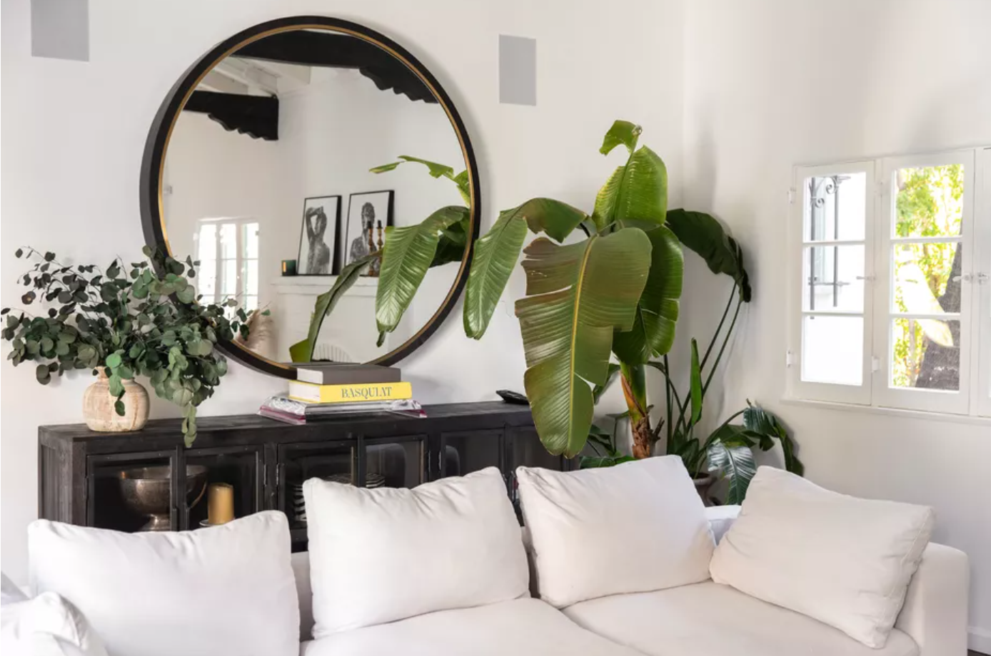 How to Choose the Perfect Mirror for Your Wall