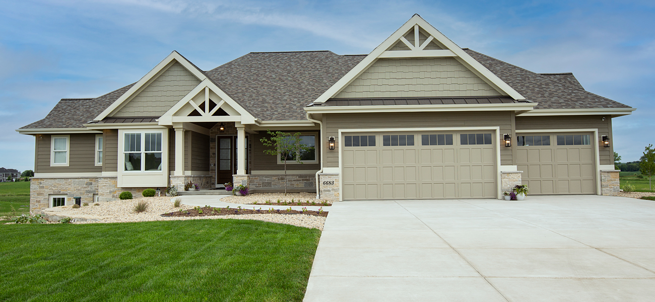 2022 Exterior Color Trends: How to Mix & Match Siding Colors