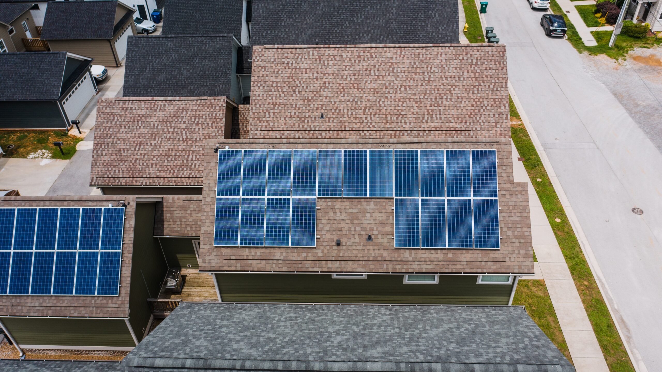 How Does a Home Solar System Work? 