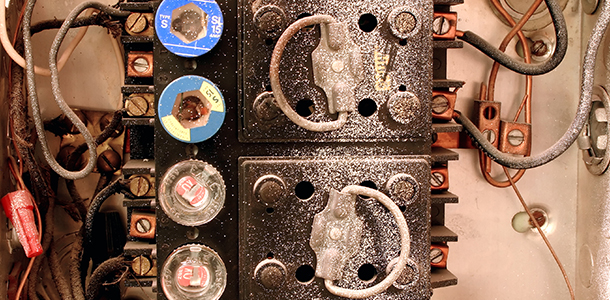 The Evolution of the Load Center: From Basic Fuse to Smart Solution!