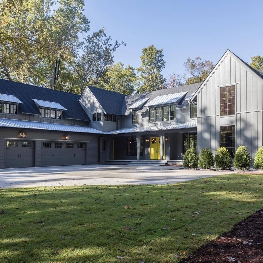 30 Modern Farmhouse Exterior Ideas: Clean, Cozy, Clutter-Free