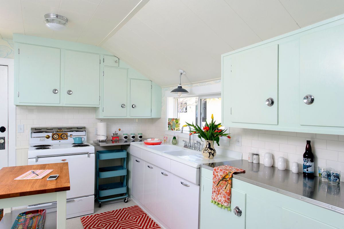 30 Classic Mid-Century Modern Kitchen Ideas